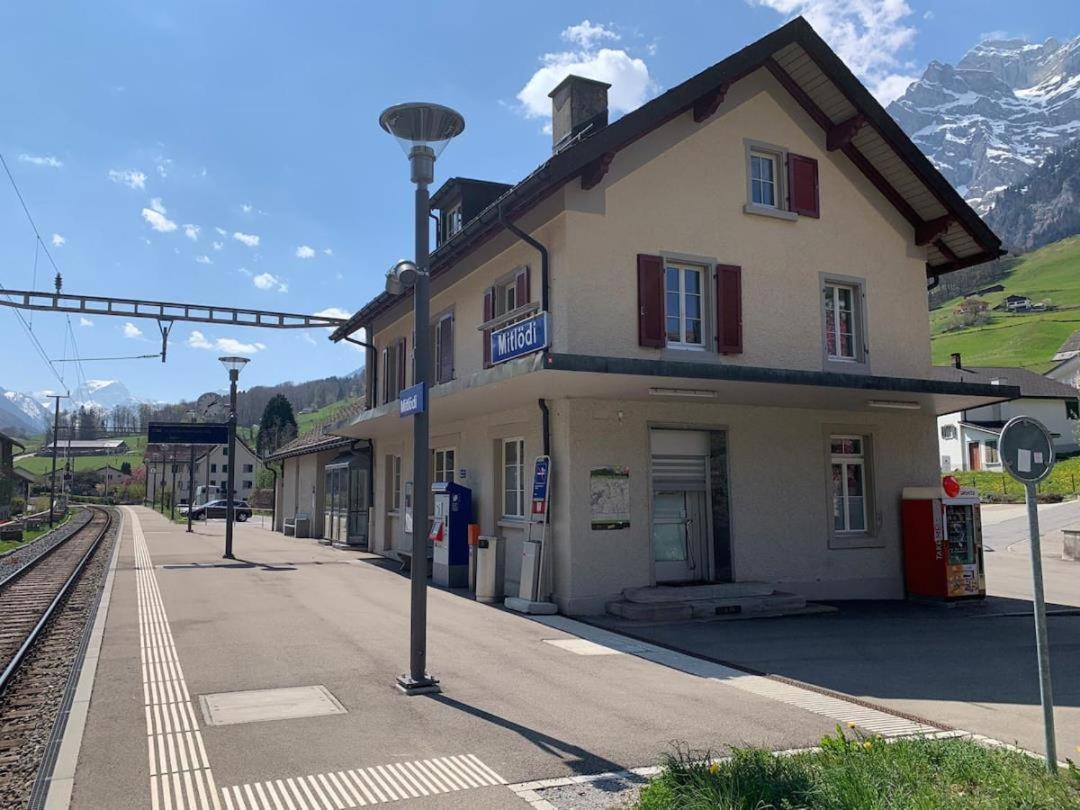 Revier schlicht und bahnsinnig Mitlodi Exterior foto