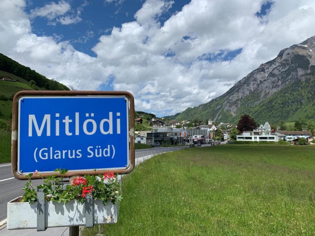 Revier schlicht und bahnsinnig Mitlodi Exterior foto